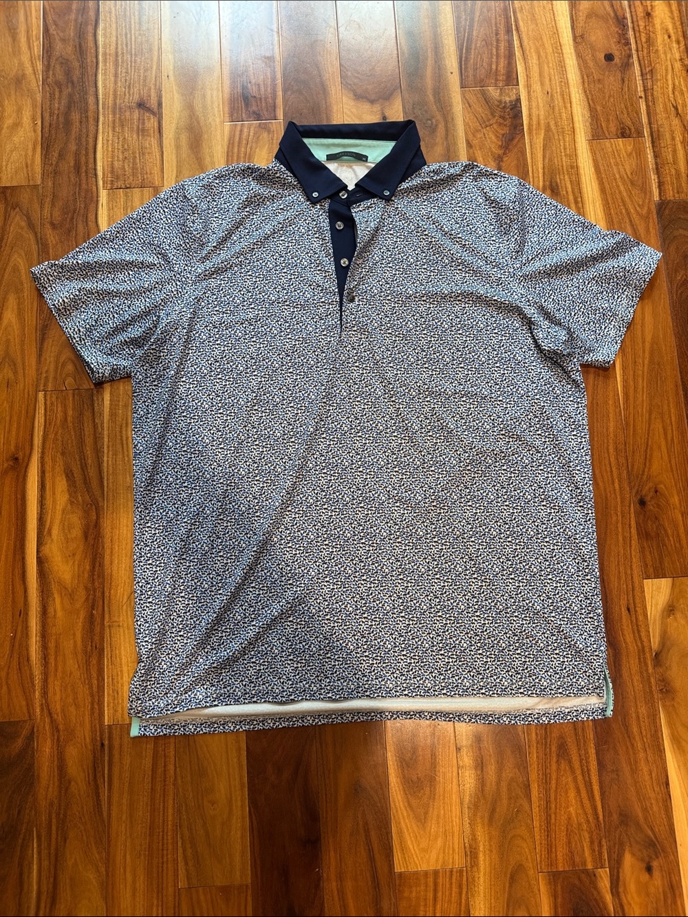 Greyson Polo Size Extra Large